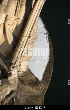 Frankreich, paris 7e, pont de l'alma, Detail des pieds du zouave du pont de l'alma, Crues de la Seine, hiver, neige, Stockfoto