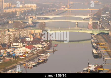 Frankreich, Haute Normandie, Seine maritim, rouen, rive gauche, ile Lacroix, vue depuis la cote saine catherine, Panorama, la Seine, ponts:Corneille, boieldieu, jeanne d'Arc, guillaume le Conquerant Stockfoto