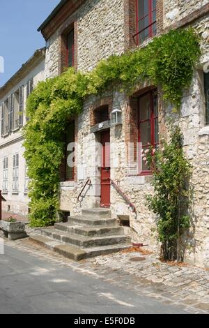 Frankreich, Region ile de france, Seine et marne, provins, cite medievale, maison, fleurs, Centre ville, Stockfoto