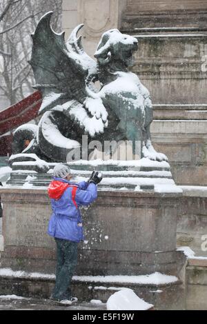 Paris Sous la neige Stockfoto