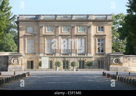 Frankreich, ile de france, yvelines, versailles, Chateau de versailles, petit trianon, Fassade auf Hof, Gasse. Stockfoto