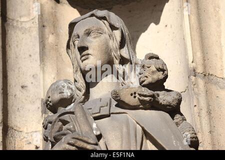 Frankreich, ile de france, pariser 3e-Viertel, 254 rue Saint martin, eglise Saint nicolas des champs, Detail sculpture du portail donnant sur la rue Saint martin, saine genevieve, Stockfoto