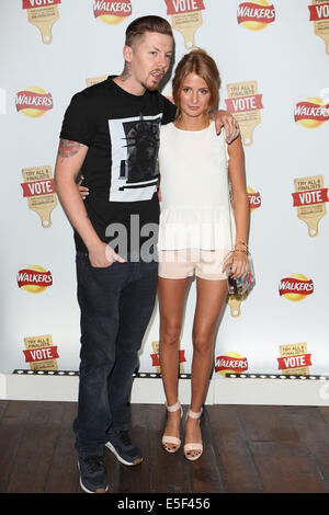 Professor Green und Millie Mackintosh ankommen für die Wanderer tut uns A Geschmack Partei, London. 28/07/2014/Picture alliance Stockfoto