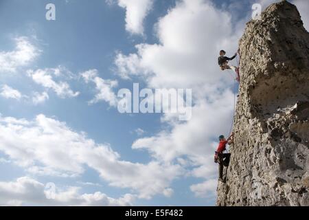 Frankreich, Haute Normandie, eure, amfreville sous les monts, Escalade, authentik aventure, christophe van der Cruyssen et son fils barney, falaise, Sport, Stockfoto