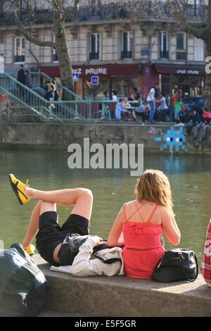 Frankreich, ile de france, pariser 10e-Viertel, Kanalheiliger martin, Kai de valmy, Terrase du Café chez prune, Datum: 2011-2012 Stockfoto