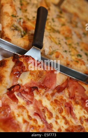 Pizzeria al Taglio, 2 bis Rue Neuve Popincourt, Paris Stockfoto