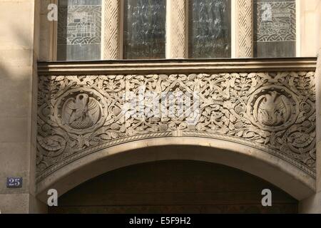 Frankreich, ile de france, paris 9e, 25 rue blanche, fade de l'eglise Evangelique allemande, Detail BAS Reliefdatum: 2011-2012 Stockfoto