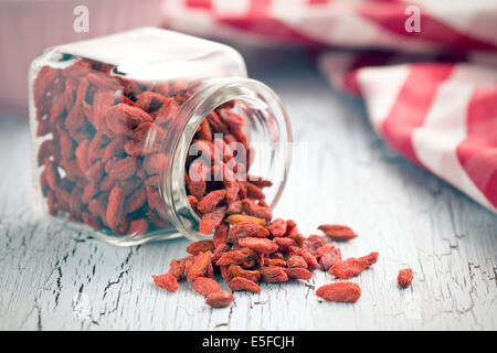 getrockneten Gojibeeren im Glas Stockfoto