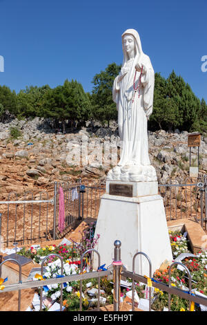 Die Statue der Maria in Medjugorje, wo Jungfrau Maria sechs Kinder im Juni 1981 erschien. Stockfoto