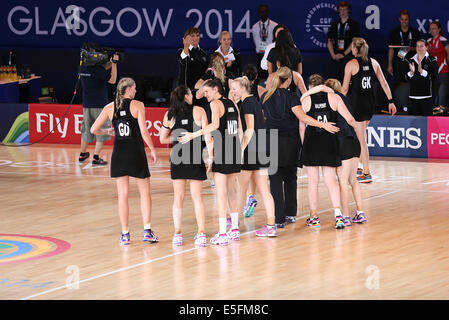 SECC, Glasgow, Schottland, Großbritannien, Mittwoch, Juli 2014. Neuseeland nach dem Sieg in einer Gruppe EIN Vorläufiges Netball-Spiel bei den Commonwealth Games in Glasgow 2014 Stockfoto