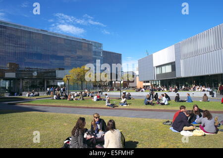 Universität von Sydney Campus und Studenten, öffentliche Universität 1850 gegründet, erste Universität Australiens, Camperown, Sydney Stockfoto