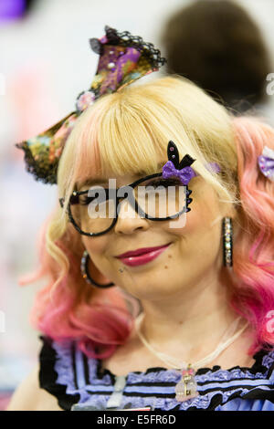 LONDON, ENGLAND weibliche Cosplayer bei Hyper Japan in Earls Court. Stockfoto