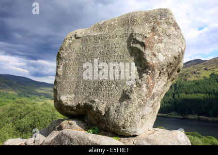 Bruces Stein erinnert an die Schlacht, die 1307 in Glen Trool stattfand Stockfoto