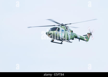 Eine britische Armee Lynx Hubschrauber fliegen bei Sunderland 2014 Stockfoto