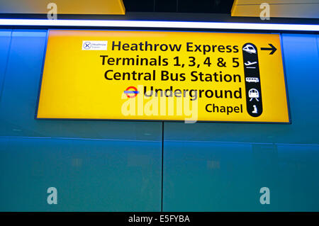Heathrow Terminal 2 (The Queen es Terminal) u-Bahnstation Zeichen, London Borough of Hillingdon, London, England, Vereinigtes Königreich Stockfoto