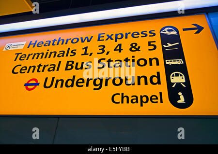 Heathrow Terminal 2 (The Queen es Terminal) u-Bahnstation Zeichen, London Borough of Hillingdon, London, England, Vereinigtes Königreich Stockfoto