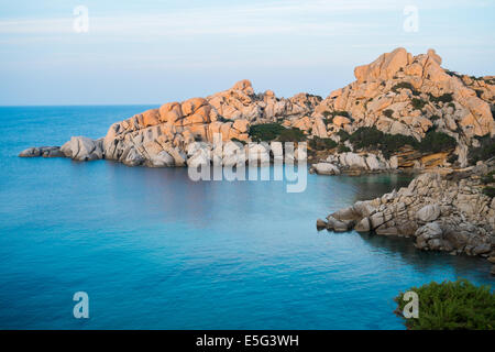 Capo Testa Felsformationen bei Sonnenuntergang in Santa Teresa di Gallura, Sardinien, Italien Stockfoto