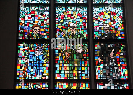 Glasfenster in St. Johns erzkathedralen in der Warschauer Altstadt Stockfoto