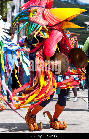 Caldas Riosucio Karneval ist eines der schönsten Feste Kolumbien und zieht eine große Zahl von in- und ausländischen v Stockfoto