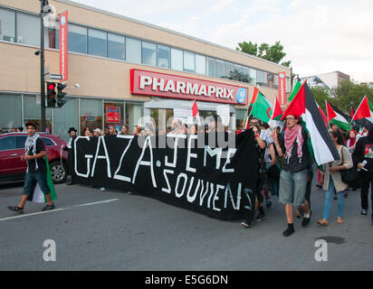 Montreal, Kanada. 30. Juli 2014. Ward nahm auf die Straße zu protestieren gegen die kontinuierliche Bombardierung des Gazastreifens, die in einer wachsenden Zahl von palästinensischen zivilen Casulaties resultiert. Bildnachweis: Megapress/Alamy Live-Nachrichten Stockfoto