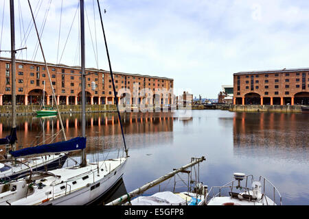 Das Albert Dock ist eine wichtige touristische Attraktion in der Stadt, eine der meistbesuchten Mehrzweck-Attraktion im Vereinigten Königreich. Stockfoto