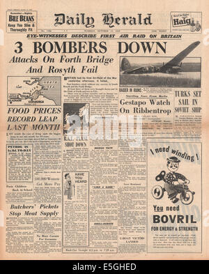 1939 daily Herald Titelseite Berichterstattung deutschen Bombenangriff auf die Firth of Forth und Rosyth dockyard Stockfoto