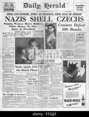 1939 daily Herald Titelseite Berichterstattung Gewalt zwischen Nazis und Tschechen in Prag Stockfoto