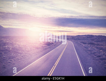 Vintage Bild der berühmten Straße, südlichen Route 40, Patagonien, Argentinien. Stockfoto