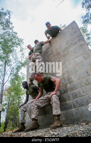 US-Marines mit Charlie Kompanie, 1. Bataillon, 5. Marineregiment zugewiesen, Marine Rotations Kraft-Darwin, füllen Sie eine Stockfoto