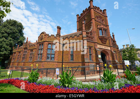 Die Stadtbibliothek finanziert und von Philanthrop Andrew Carnegie King's Lynn Norfolk UK eröffnet Stockfoto