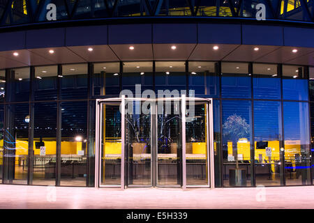 London, UK. 18. April 2014. London City Hall Eingang, South Bank. Stockfoto