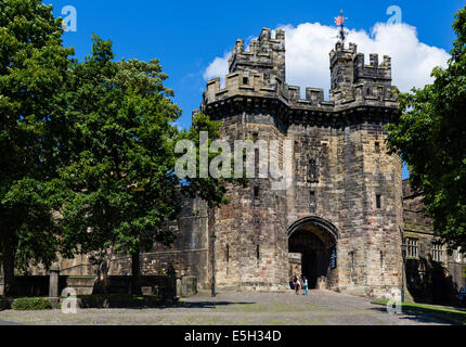 15.Jh. Torhaus von Lancaster Castle, Kategorie C Gefängnis bis 2011, Lancaster, Lancashire, UK Stockfoto