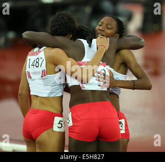 Hampden Park, Glasgow, Schottland, Großbritannien. 31. Juli 2014.  8. Tag-Abend-Leichtathletik-Session. Frauen 200m-Finale. Jodie Williams ENG - Silber, Bianca Williams ENG - bronze, Anyika Onuora ENG 4.. Bildnachweis: ALAN OLIVER/Alamy Live-Nachrichten Stockfoto