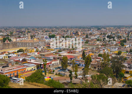 Blick von Cholula, Mexiko die Kirche von Nuestra Senor de Los Remedios oder unserer lieben Frau von Remedios. Stockfoto