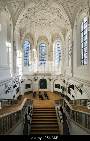 Stuckdecke und Treppen in der deutschen Jagd- und Fischereimuseum, München, Upper Bavaria, Bavaria, Germany Stockfoto