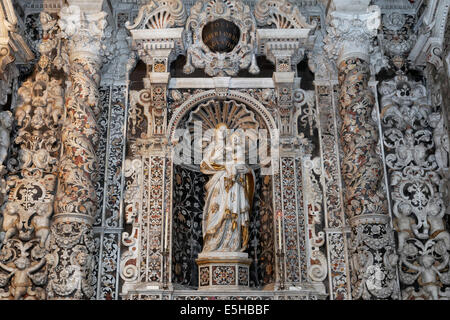 Altar im sizilianischen Barocks, mit kunstvollen Marmor inlays, Kirche von San Giuseppe dei Teatini, Palermo, Provinz von Palermo, Sizilien Stockfoto