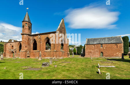 FORTROSE KATHEDRALE UND DER KAPITELSAAL CA. 1300 BLACK ISLE SCHOTTLAND Stockfoto