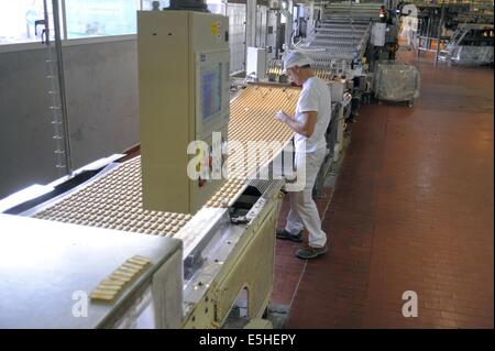 Novara (Italien), Pavesi Pflanze (Barilla-Gruppe), Produktionslinie von Keksen Stockfoto