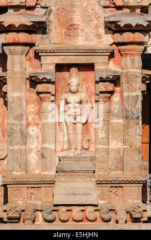 Indischer Gott, Flachrelief, Airavatesvara-Tempel, Darasuram, Tamil Nadu, Indien Stockfoto