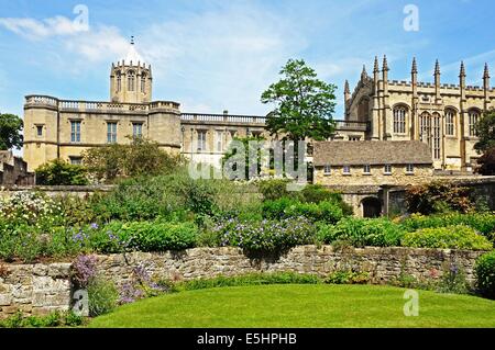 Ansicht des Christ Church College und Kathedrale von den Memorial Gardens, Oxford, Oxfordshire, England, Vereinigtes Königreich, West-Europa gesehen. Stockfoto