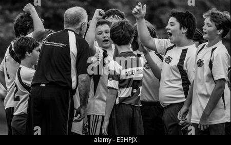 Rugby-Spieler üben und coed Rugby zu spielen. Sie sind jung und schwach, aber sie haben das Herz der Ziegenbock. Ich bin unverantwortlich ein Stockfoto