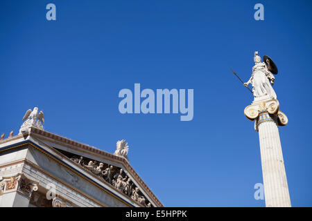 Athene (Minerva) Statue am Athener Akademie Stockfoto