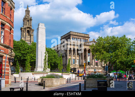 Rathaus, Preston Kenotaph und Harris Museum and Art Gallery, Marktplatz, Preston, Lancashire, UK Stockfoto