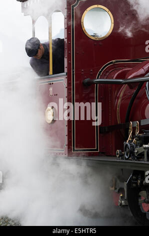 Welsh Highland Eisenbahn besuchen Dampf Lok "Fiji" Stockfoto