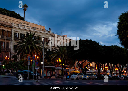 Cagliari ist die wichtigste und bevölkerungsreichste Stadt Sardiniens, der Regional- und Provoncial Kapital und politische Zentrum. Stockfoto