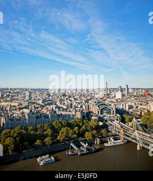 Ansicht von London aus dem London Eye mit der BT Tower in Entfernung, London, England, Vereinigtes Königreich Stockfoto