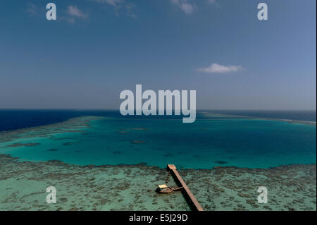 Blick vom Leuchtturm am Sanganeb Riff im Roten Meer Küste von Sudan Stockfoto