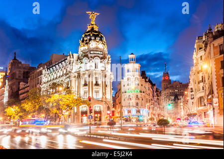 Die Metropolis-Gebäude an der Ecke Calle de Alcalá und der Gran Via, Madrid, Spanien Stockfoto