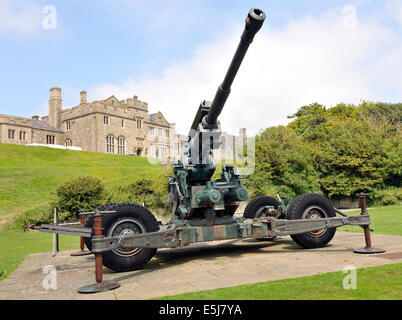 Vickers entworfen QF 3.7 Zoll mobile anti-Aircraft Gewehr bei Dover Castle, Kent, England, UK. Stockfoto