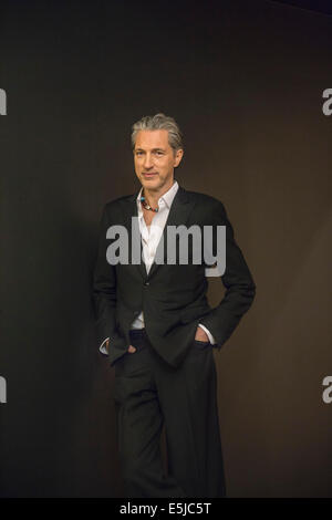 Niederlande, Amsterdam, Stedelijk Museum, Museum für zeitgenössische Kunst. Niederländische Designer Marcel Wanders, Porträt Stockfoto